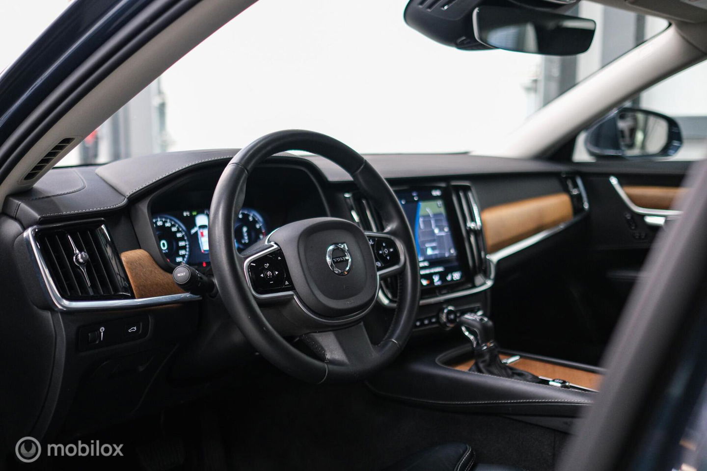 Volvo V90 2.0 T4 Inscription | 1e eig | Camera | Adaptive Cruise | Trekhaak | Leder | LED | Zonneschermen | Rijklaarprijs |