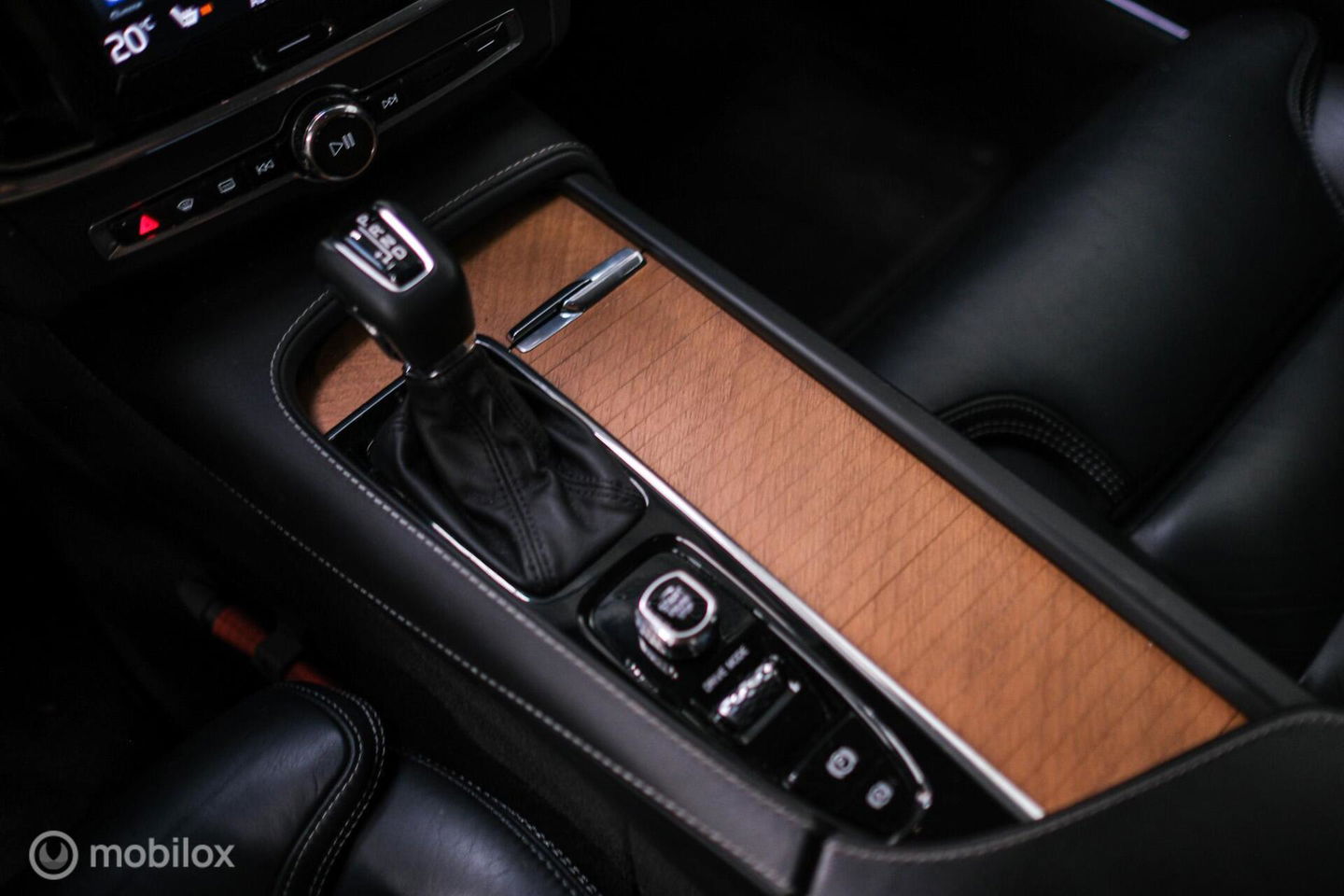 Volvo V90 2.0 T4 Inscription | 1e eig | Camera | Adaptive Cruise | Trekhaak | Leder | LED | Zonneschermen | Rijklaarprijs |