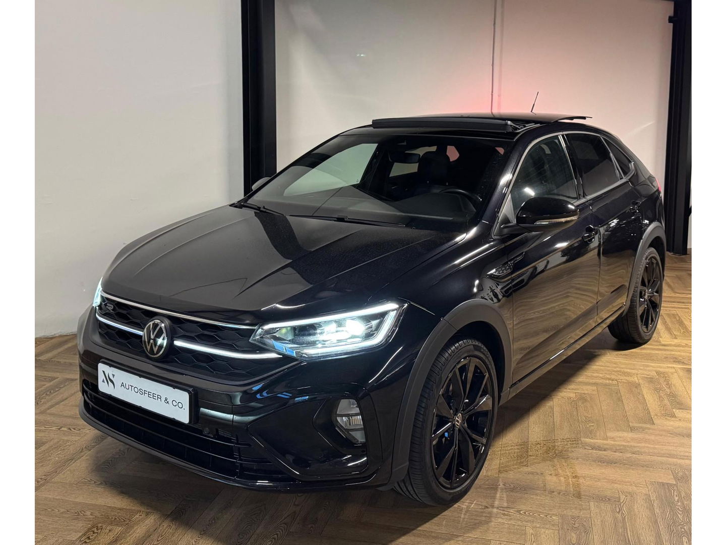 Volkswagen Taigo 1.5 TSI R-Line PANO KEYLESS CAM