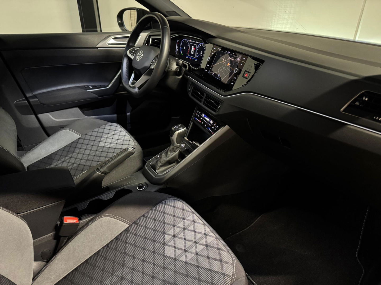 Volkswagen Taigo 1.5 TSI R-Line PANO KEYLESS CAM