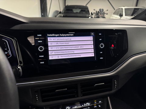 Volkswagen Taigo 1.5 TSI R-Line PANO KEYLESS CAM