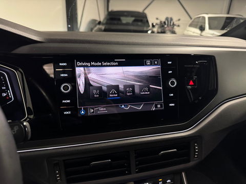 Volkswagen Taigo 1.5 TSI R-Line PANO KEYLESS CAM