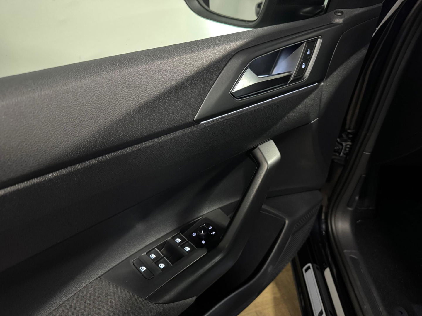 Volkswagen Taigo 1.5 TSI R-Line PANO KEYLESS CAM