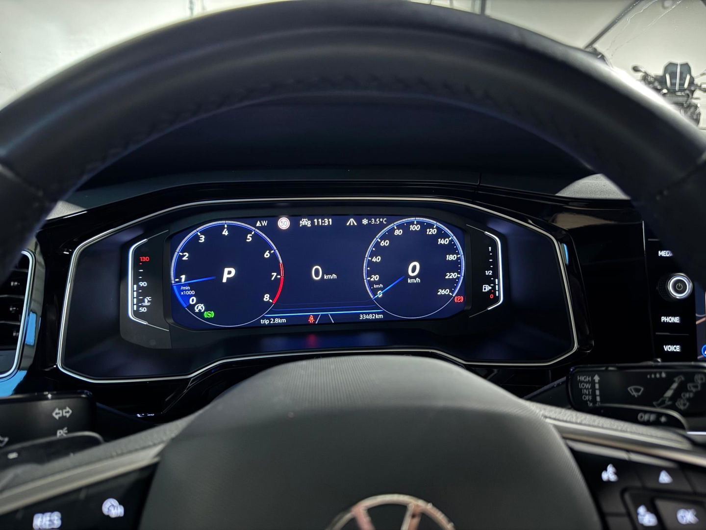 Volkswagen Taigo 1.5 TSI R-Line PANO KEYLESS CAM