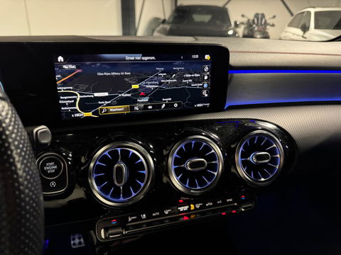 Mercedes-Benz CLA-Klasse Shooting Brake 200 Business Solution AMG PANO KEYLESS CAM