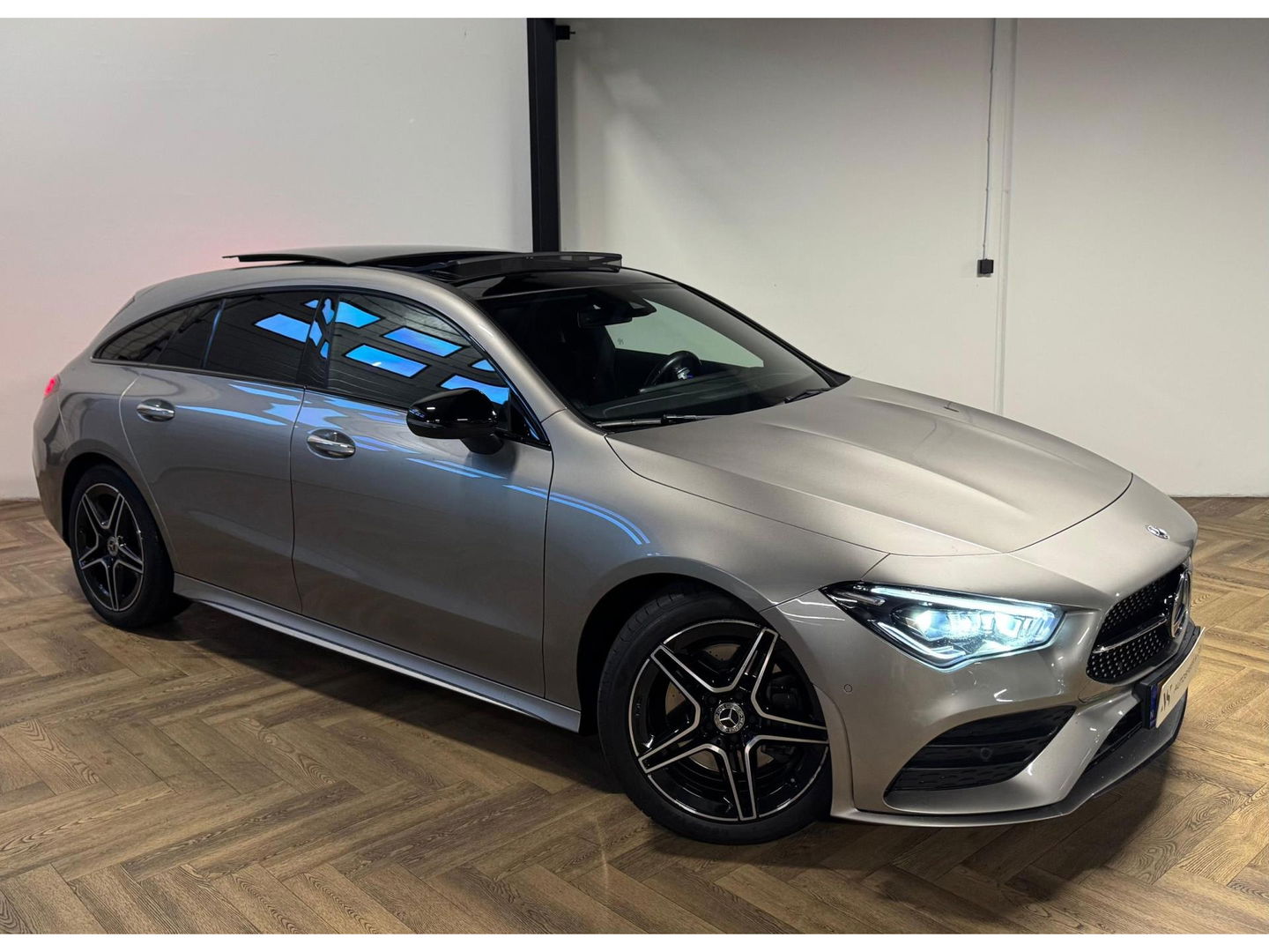 Mercedes-Benz CLA-Klasse Shooting Brake 200 Business Solution AMG PANO KEYLESS CAM