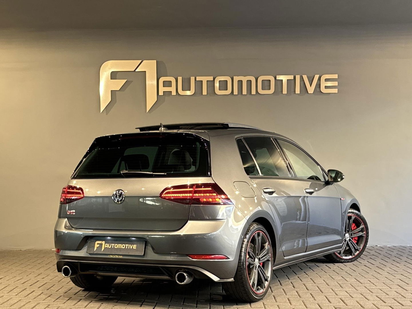 Volkswagen Golf 2.0 TSI GTI Performance Pano|Dynaudio|Keyless|Dodehoek|ACC|Lane Assist|Camera|ParkPilot|Standkachel|Sfeer|Stoelver