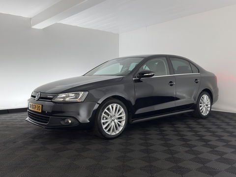 Volkswagen Jetta 1.4 TSI Hybrid Highline Aut. *XENON | NAVI-FULLMAP | COMFORT-SEATS | PRIVACY-GLASS | SHIFT-PADDLES |  ECC | PDC | CRUISE | 17''ALU*