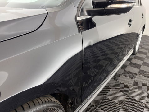 Volkswagen Jetta 1.4 TSI Hybrid Highline Aut. *XENON | NAVI-FULLMAP | COMFORT-SEATS | PRIVACY-GLASS | SHIFT-PADDLES |  ECC | PDC | CRUISE | 17''ALU*