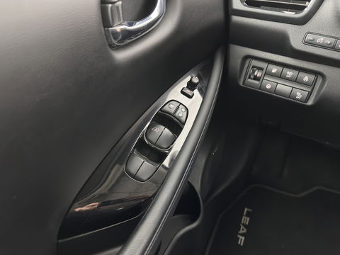 Nissan Leaf e+ Tekna 62 kWh {SOH-95%} (INCL-BTW) *Aut.*LEATHER-MICROFIBRE | FULL-LED | ADAPTIVE-CRUISE | BOSE-AUDIO | TOP-VIEW | DAB | KEYLESS | NAVI-FULLMAP | DAB | HEATED-COMFORTSEATS | BLIND-SPOT | PRIVACY-GLASS | 17''ALU*