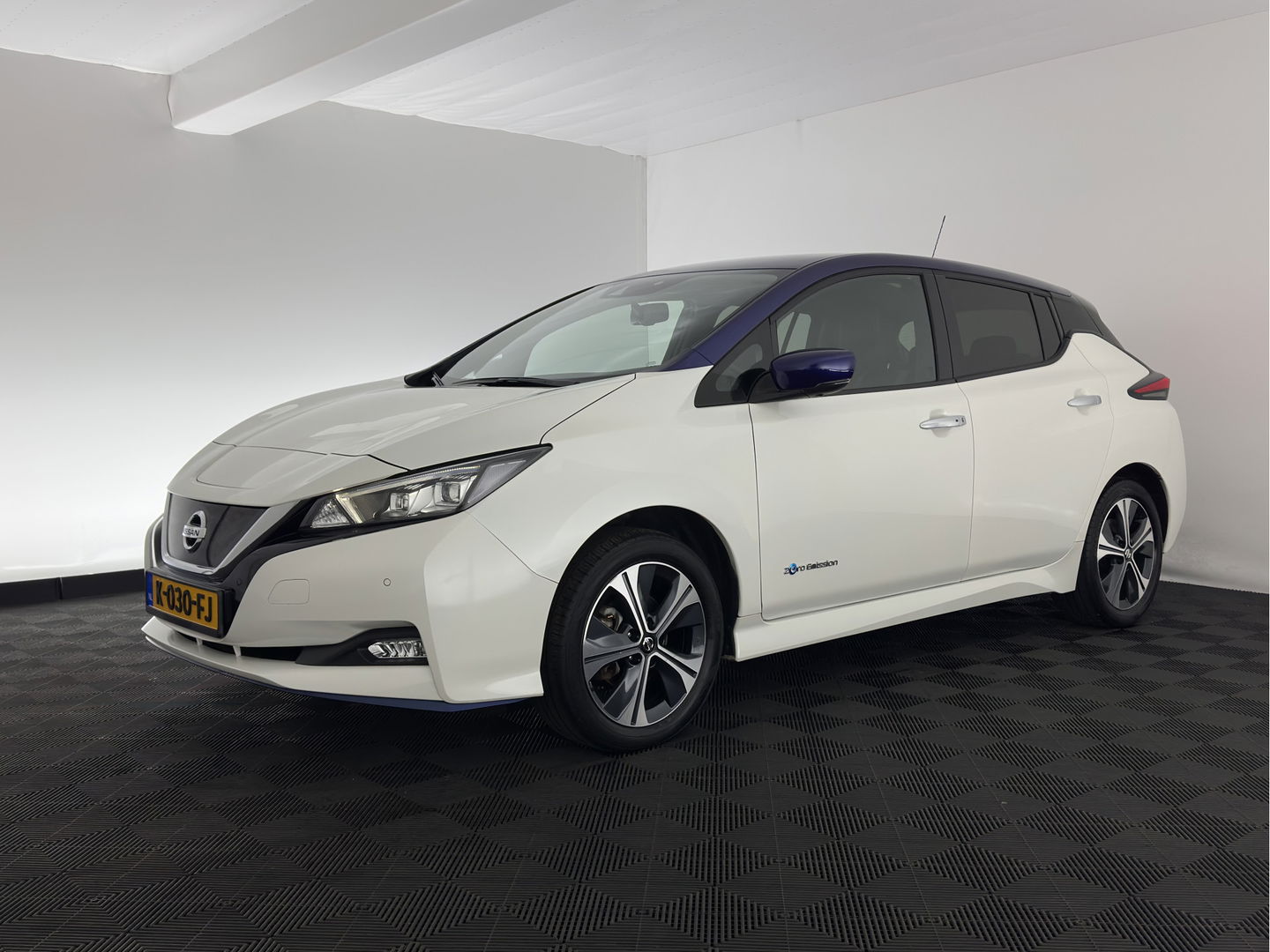 Nissan Leaf e+ Tekna 62 kWh {SOH-95%} (INCL-BTW) *Aut.*LEATHER-MICROFIBRE | FULL-LED | ADAPTIVE-CRUISE | BOSE-AUDIO | TOP-VIEW | DAB | KEYLESS | NAVI-FULLMAP | DAB | HEATED-COMFORTSEATS | BLIND-SPOT | PRIVACY-GLASS | 17''ALU*