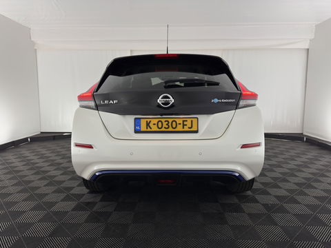 Nissan Leaf e+ Tekna 62 kWh {SOH-95%} (INCL-BTW) *Aut.*LEATHER-MICROFIBRE | FULL-LED | ADAPTIVE-CRUISE | BOSE-AUDIO | TOP-VIEW | DAB | KEYLESS | NAVI-FULLMAP | DAB | HEATED-COMFORTSEATS | BLIND-SPOT | PRIVACY-GLASS | 17''ALU*
