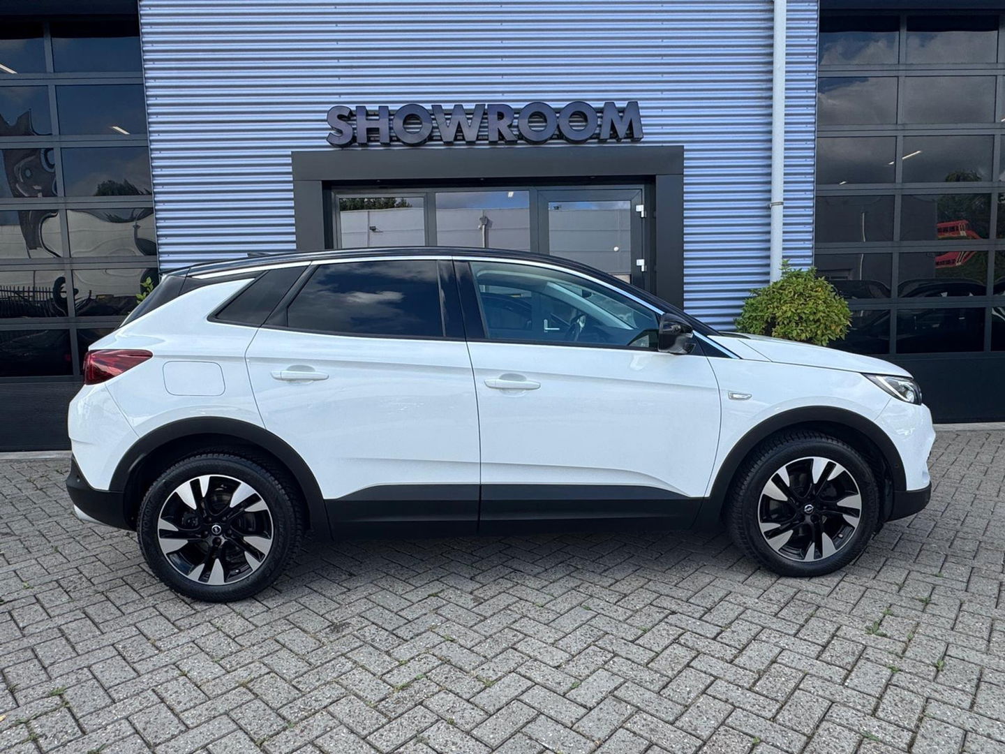 Opel Grandland X 1.6 Turbo Elegance|181PK|Automaat|Airco|Leder|Apple carplay|Camera|Cruise control|Memory stoelen