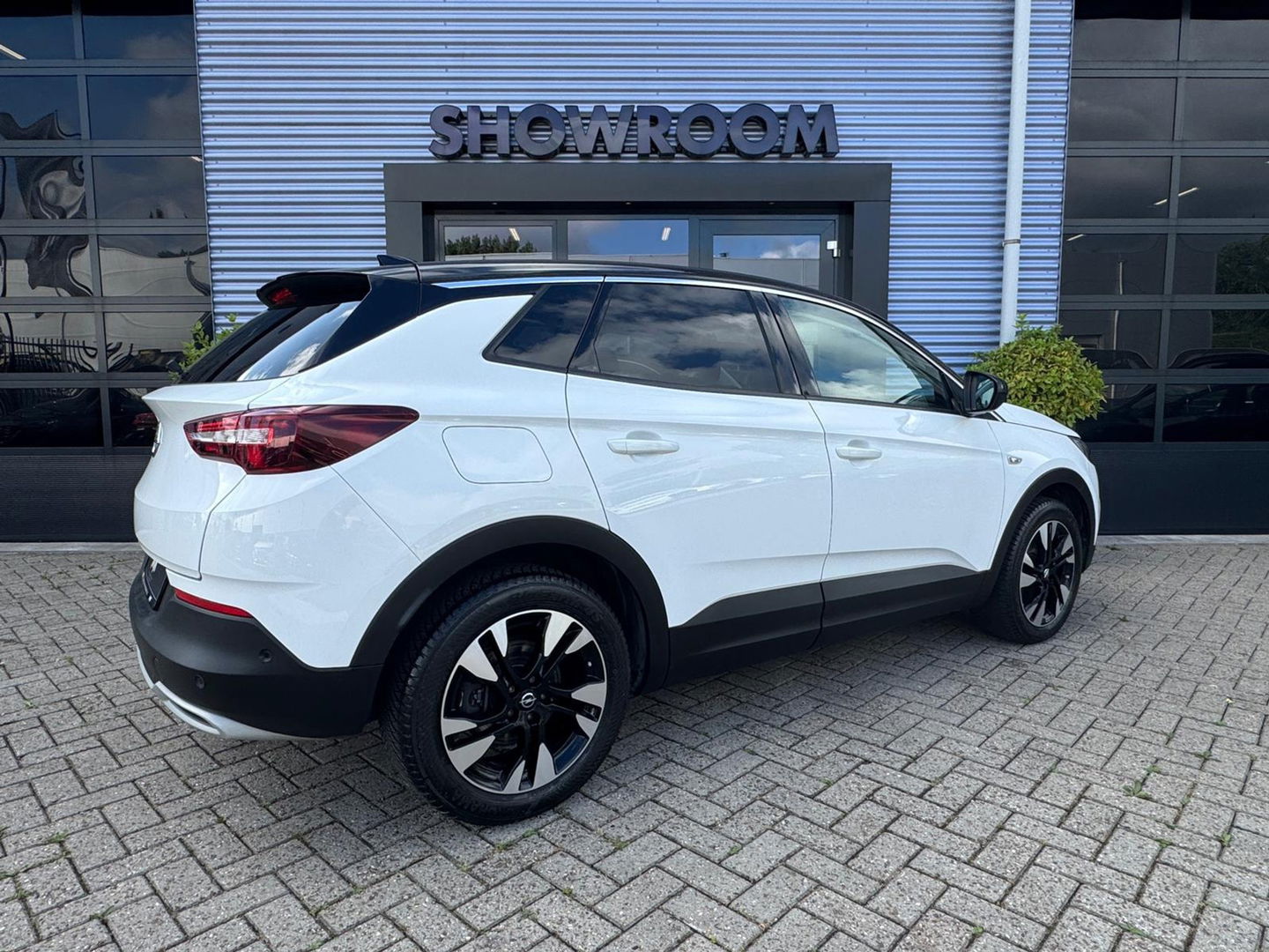 Opel Grandland X 1.6 Turbo Elegance|181PK|Automaat|Airco|Leder|Apple carplay|Camera|Cruise control|Memory stoelen
