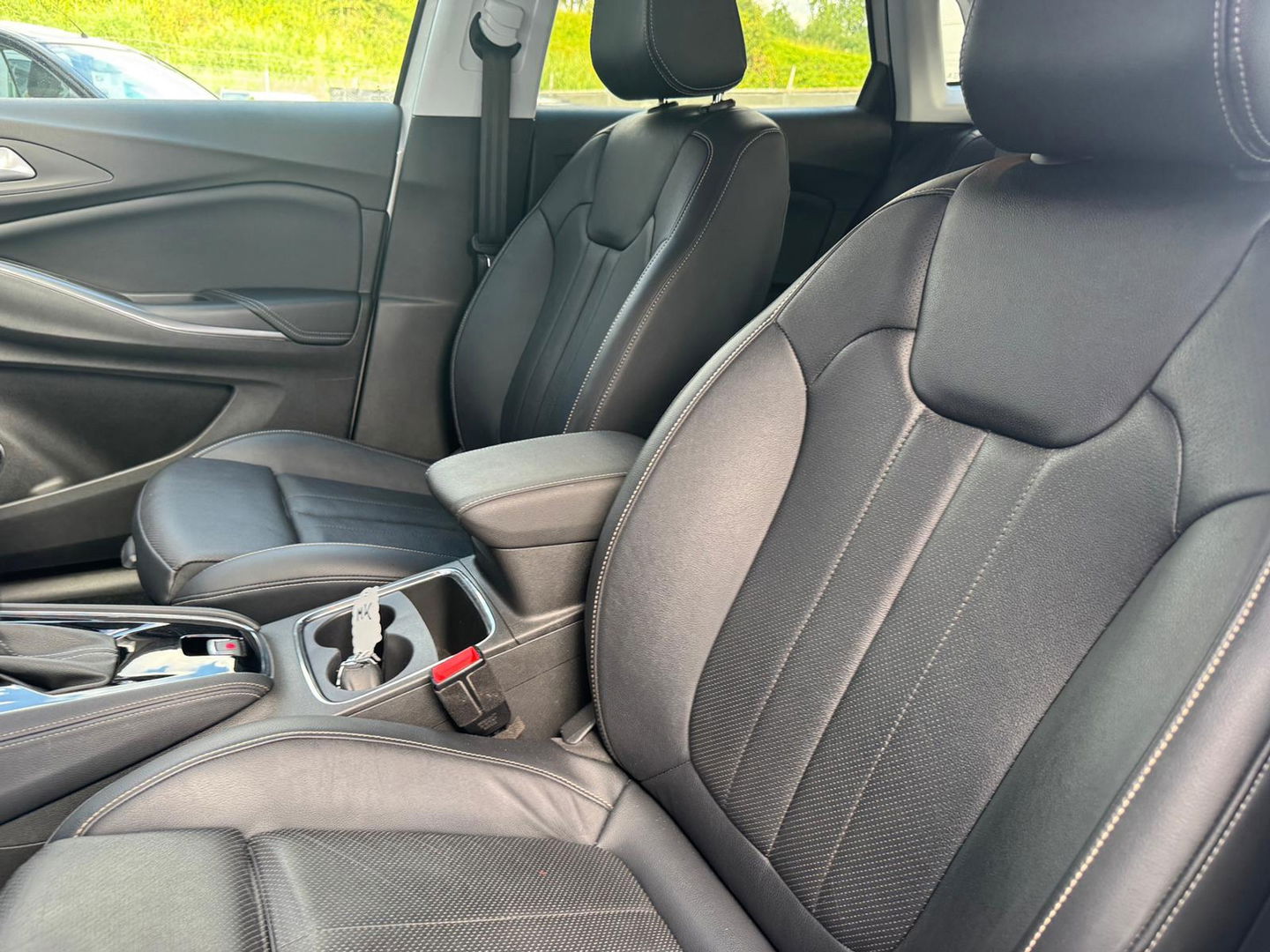 Opel Grandland X 1.6 Turbo Elegance|181PK|Automaat|Airco|Leder|Apple carplay|Camera|Cruise control|Memory stoelen