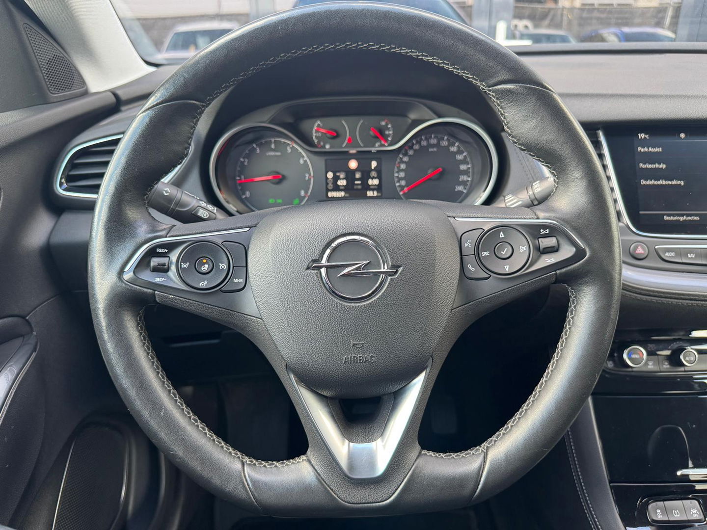 Opel Grandland X 1.6 Turbo Elegance|181PK|Automaat|Airco|Leder|Apple carplay|Camera|Cruise control|Memory stoelen