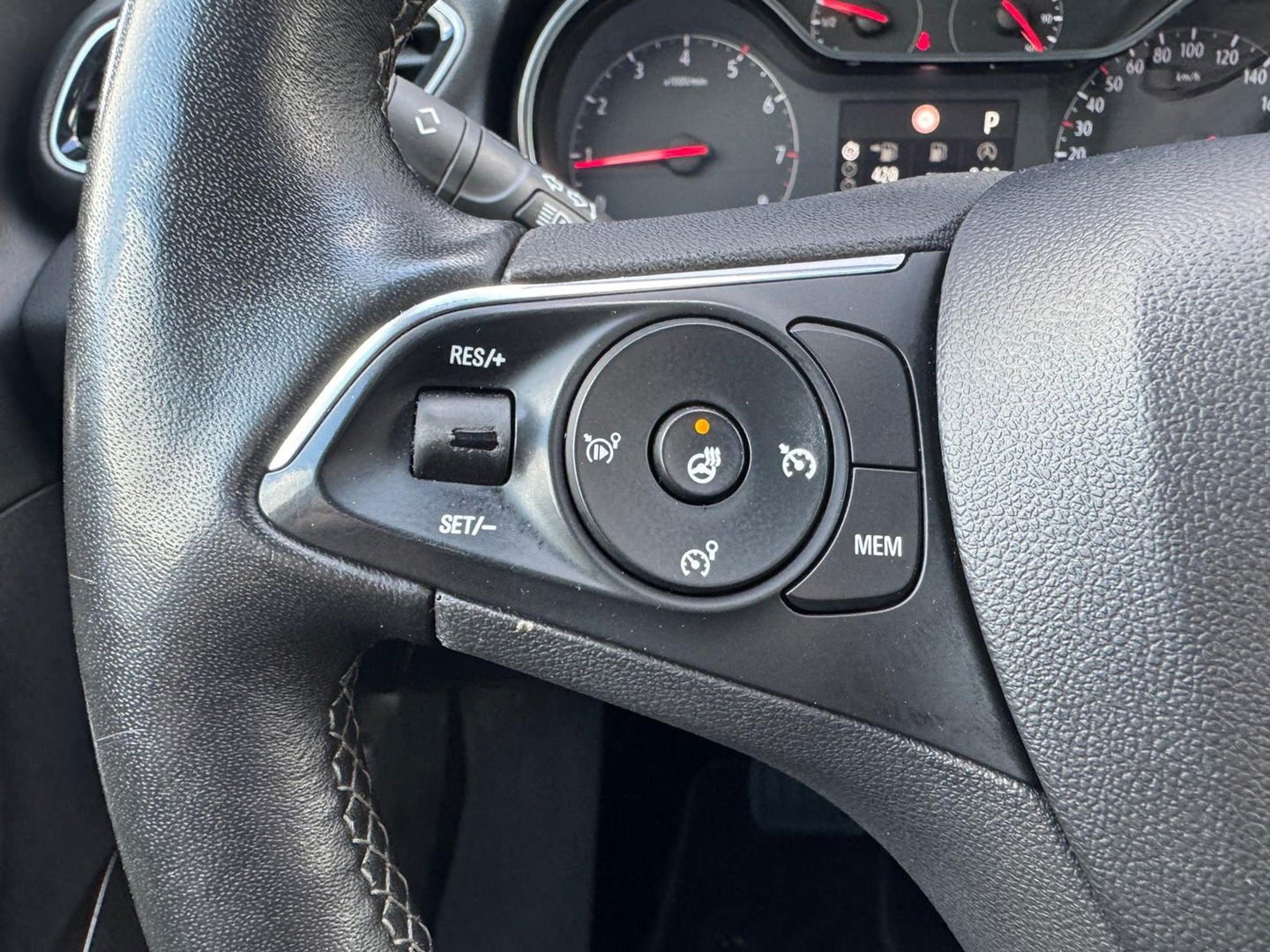 Opel Grandland X 1.6 Turbo Elegance|181PK|Automaat|Airco|Leder|Apple carplay|Camera|Cruise control|Memory stoelen