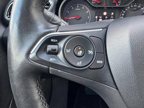 Opel Grandland X 1.6 Turbo Elegance|181PK|Automaat|Airco|Leder|Apple carplay|Camera|Cruise control|Memory stoelen