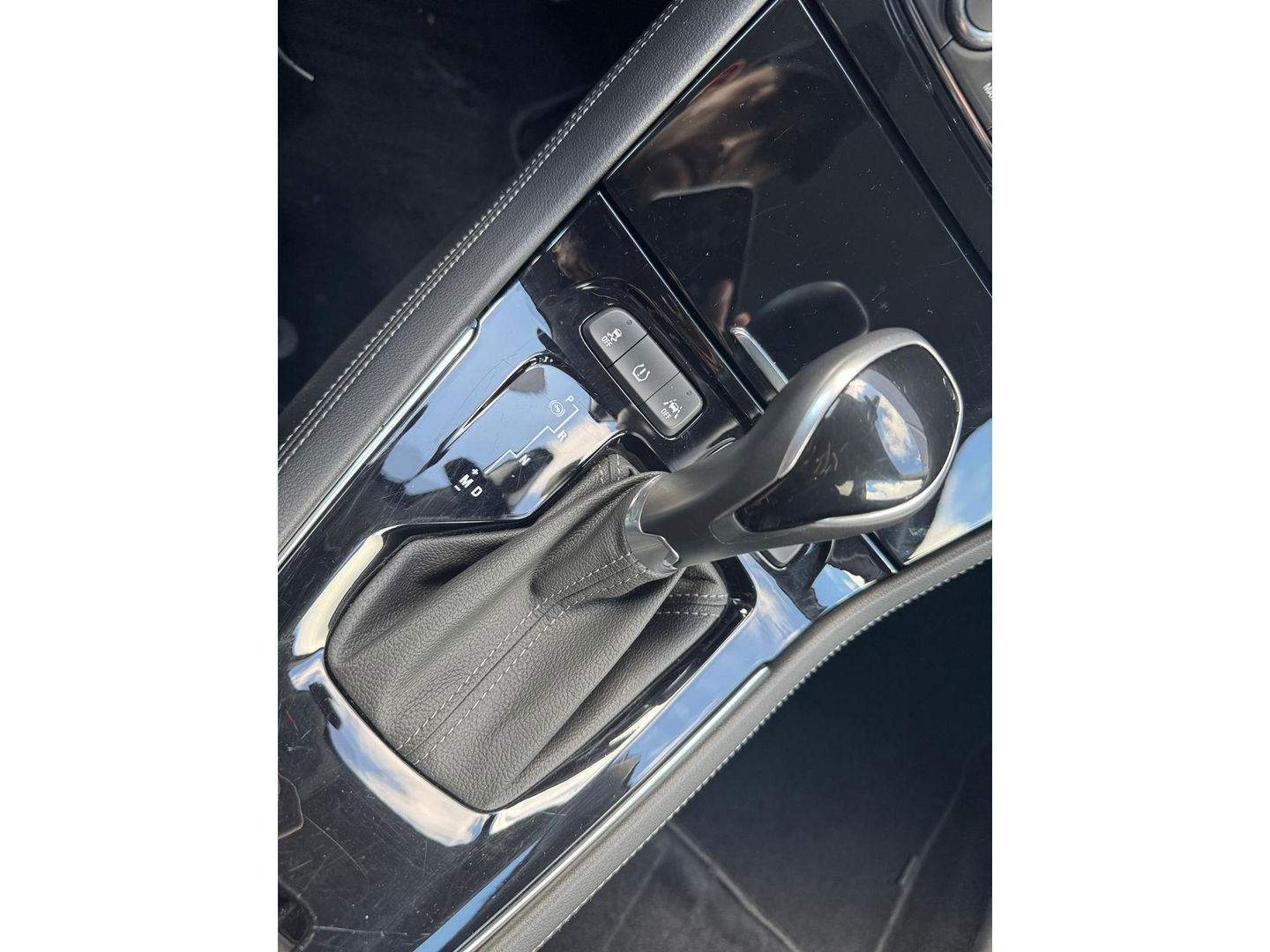 Opel Grandland X 1.6 Turbo Elegance|181PK|Automaat|Airco|Leder|Apple carplay|Camera|Cruise control|Memory stoelen