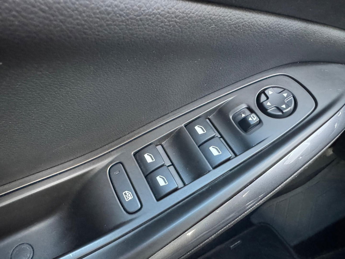 Opel Grandland X 1.6 Turbo Elegance|181PK|Automaat|Airco|Leder|Apple carplay|Camera|Cruise control|Memory stoelen