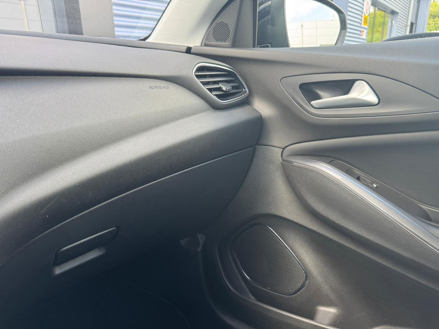 Opel Grandland X 1.6 Turbo Elegance|181PK|Automaat|Airco|Leder|Apple carplay|Camera|Cruise control|Memory stoelen