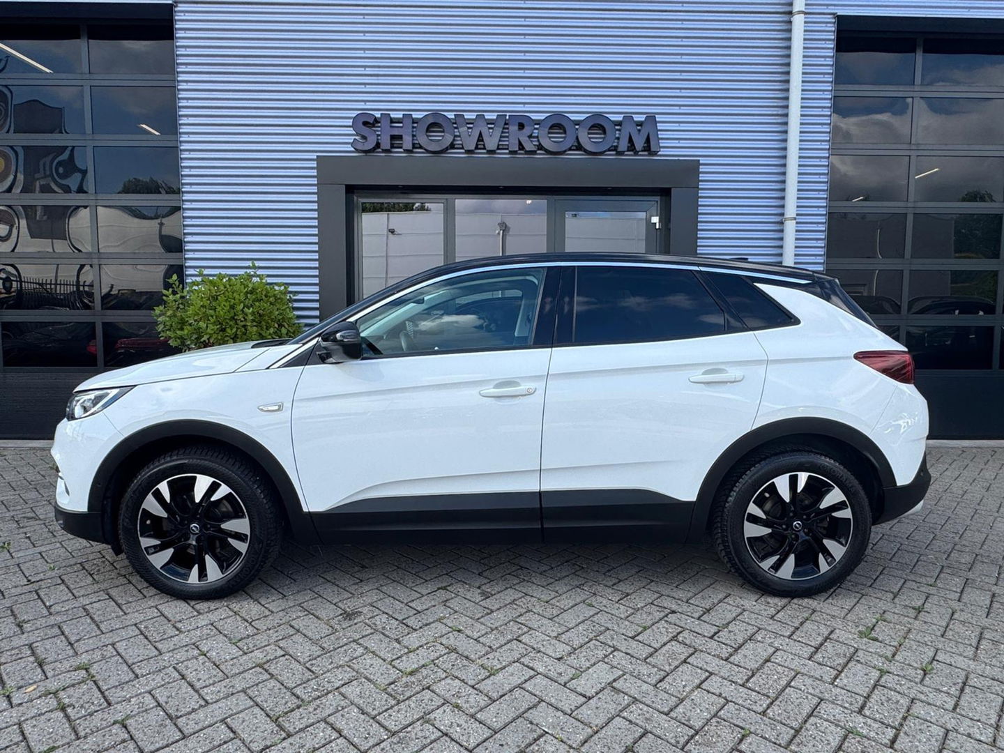 Opel Grandland X 1.6 Turbo Elegance|181PK|Automaat|Airco|Leder|Apple carplay|Camera|Cruise control|Memory stoelen