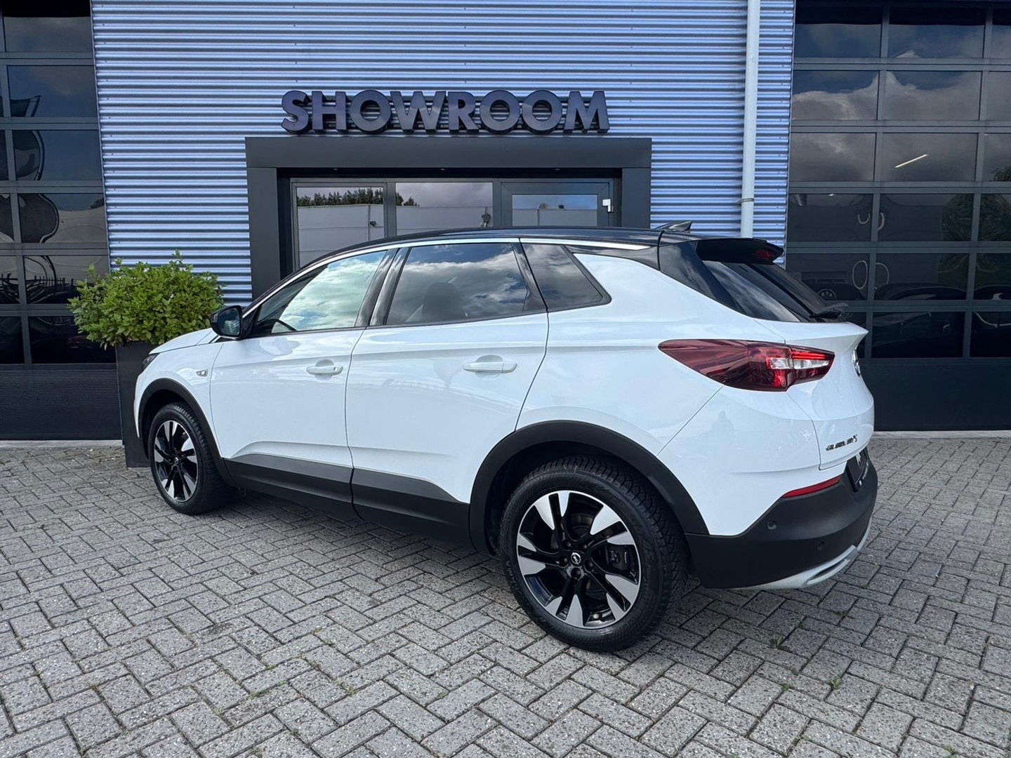 Opel Grandland X 1.6 Turbo Elegance|181PK|Automaat|Airco|Leder|Apple carplay|Camera|Cruise control|Memory stoelen