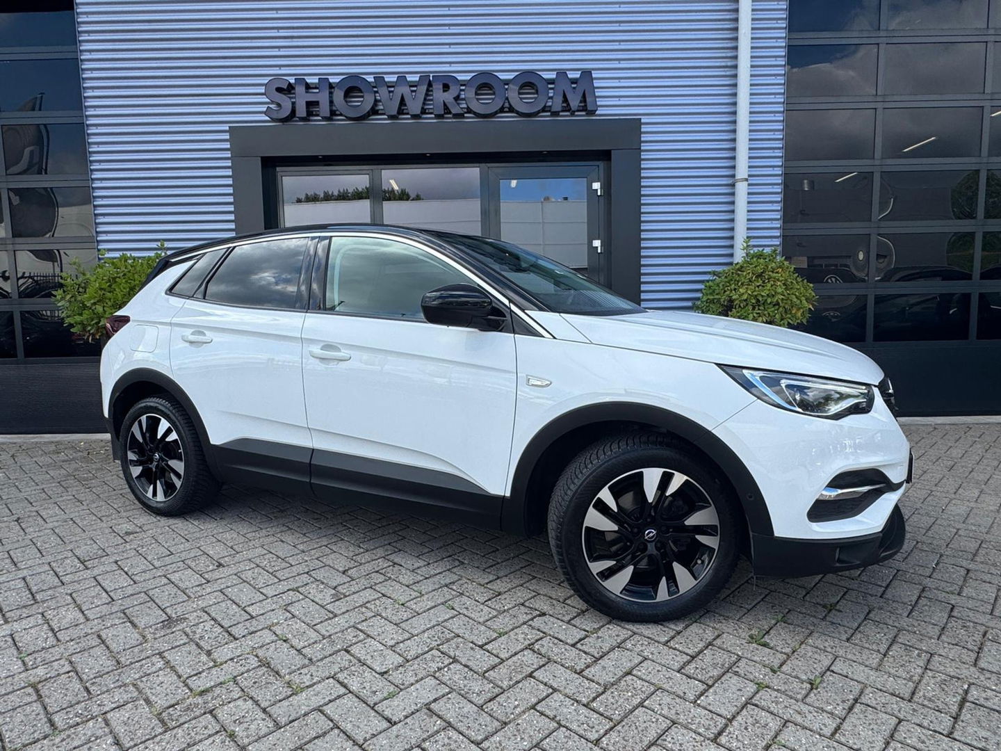 Opel Grandland X 1.6 Turbo Elegance|181PK|Automaat|Airco|Leder|Apple carplay|Camera|Cruise control|Memory stoelen