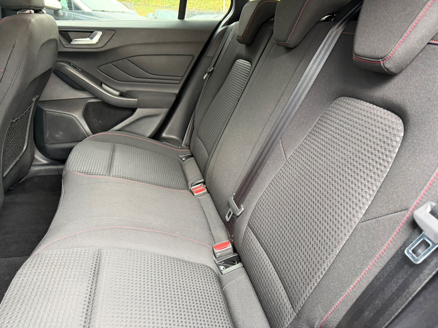 Ford FOCUS Wagon 1.0 EcoBoost Hybrid ST Line X|Camera|Applecarplay|ACC|Dodehoek|Stoel en Stuurverwarming