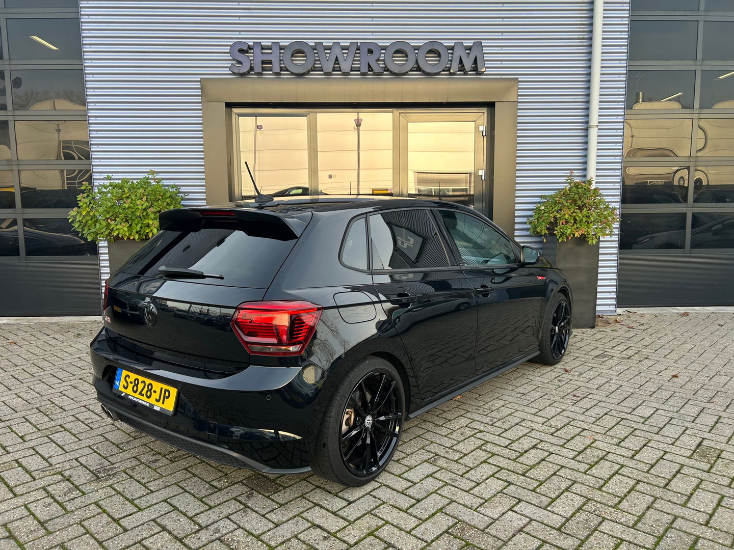 Volkswagen Polo 2.0 TSI GTI|18INCH|Virt Cockpit|DSG|ACC|Stoelverwarming|Apple carplay