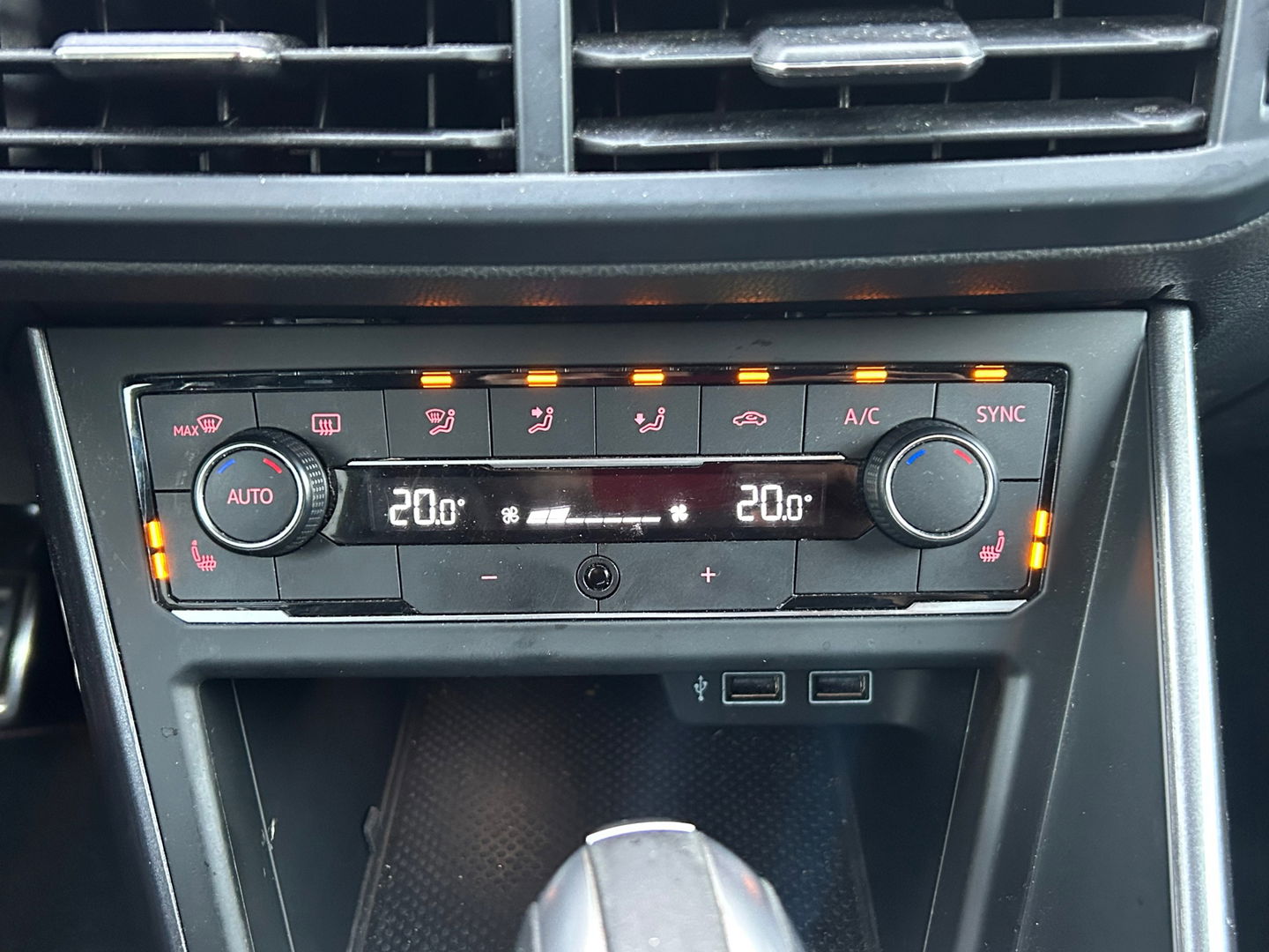Volkswagen Polo 2.0 TSI GTI|18INCH|Virt Cockpit|DSG|ACC|Stoelverwarming|Apple carplay