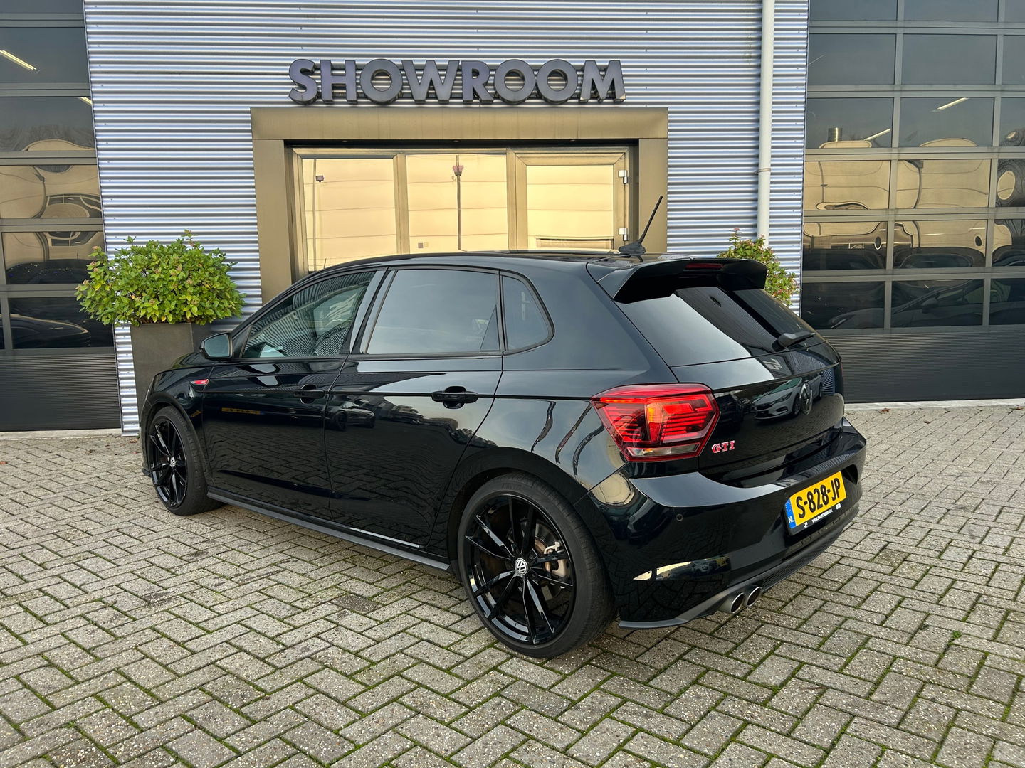 Volkswagen Polo 2.0 TSI GTI|18INCH|Virt Cockpit|DSG|ACC|Stoelverwarming|Apple carplay