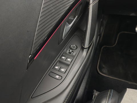 Peugeot e-208 EV GT 350 50 kWh [ 3-Fase ] {SOH-100%} (INCL-BTW) *PANO | FULL-LED | DIGI-COCKPIT | BLINDSPOT | CAMERA | LEATHER-ALCANTARA | AMBIENT-LIGHT | NAVI-FULLMAP | LANE-ASSIST | KEYLESS | DAB | CCS-FASTLOADER | HEATED-SPORTSEATS | 17"ALU*