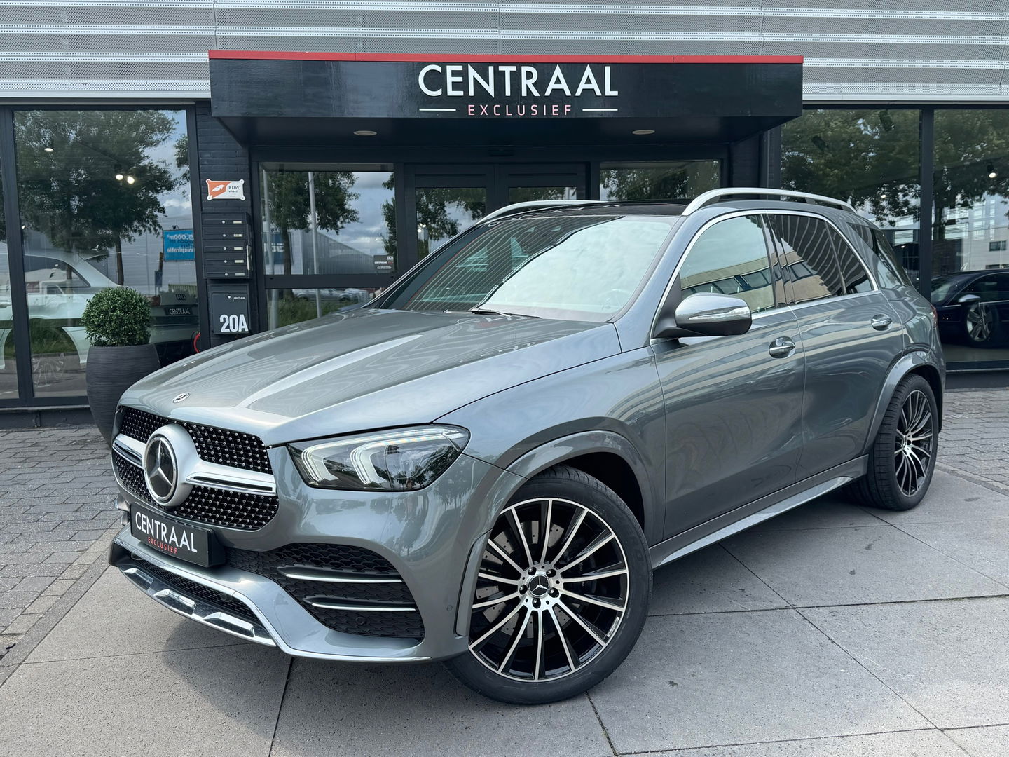 Mercedes-Benz GLE 450 4MATIC AMG Premium Plus|Pano|Burmester|Memory|360Camera|Keyless|Leder|367PK