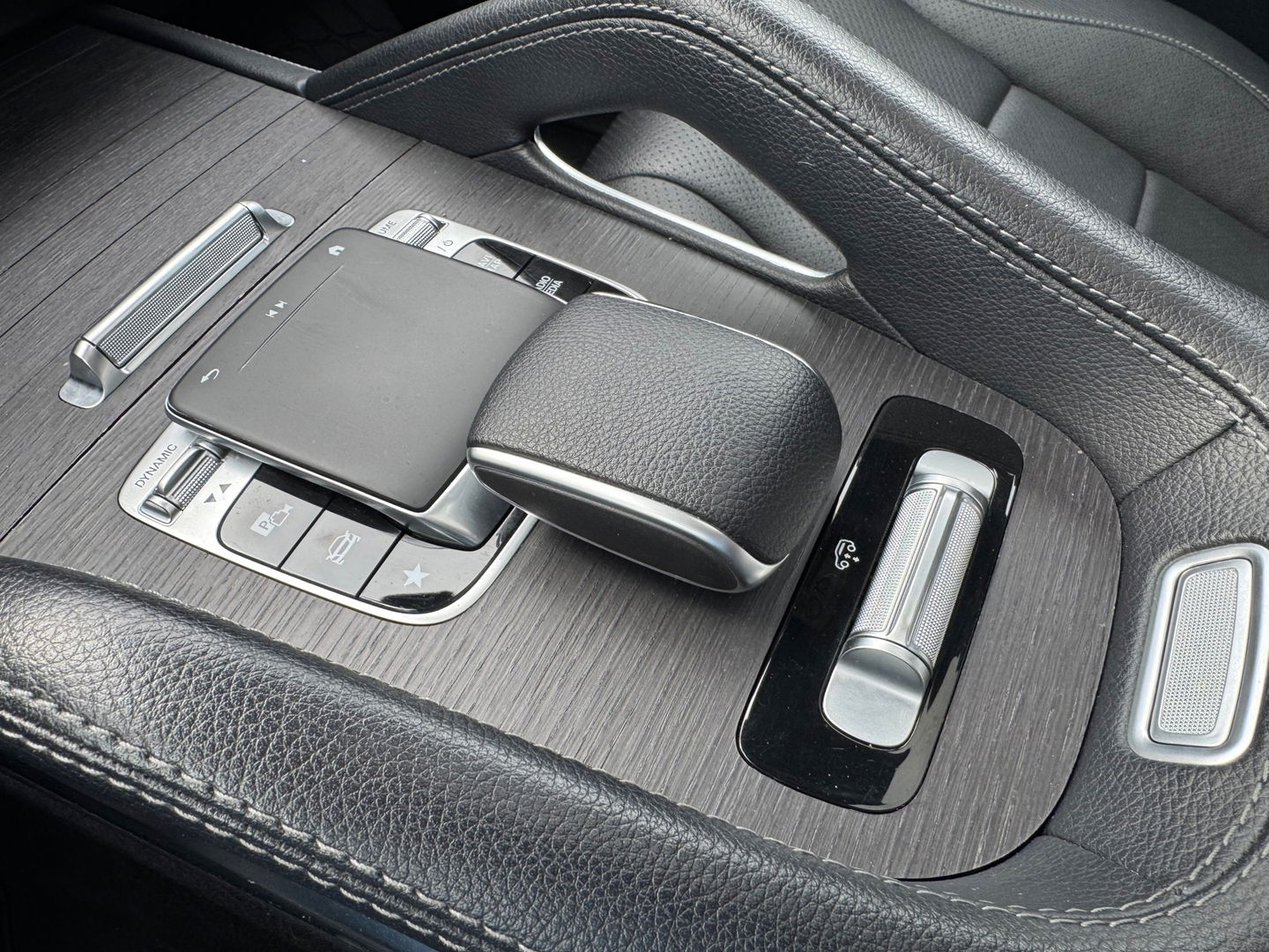 Mercedes-Benz GLE 450 4MATIC AMG Premium Plus|Pano|Burmester|Memory|360Camera|Keyless|Leder|367PK