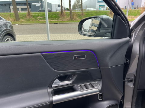 Mercedes-Benz EQA 250 Luxury Line 67 kWh|Pano|BTW|Camera|Keyless|Ambient Light|Stoelverwarming|NL-Auto|190PK