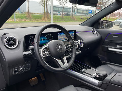 Mercedes-Benz EQA 250 Luxury Line 67 kWh|Pano|BTW|Camera|Keyless|Ambient Light|Stoelverwarming|NL-Auto|190PK