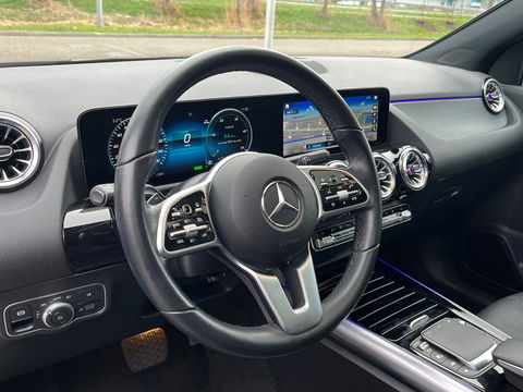 Mercedes-Benz EQA 250 Luxury Line 67 kWh|Pano|BTW|Camera|Keyless|Ambient Light|Stoelverwarming|NL-Auto|190PK