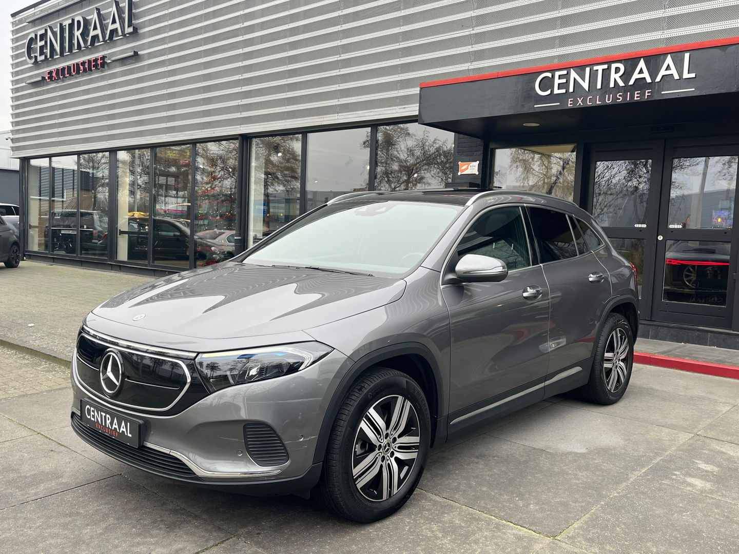 Mercedes-Benz EQA 250 Luxury Line 67 kWh|Pano|BTW|Camera|Keyless|Ambient Light|Stoelverwarming|NL-Auto|190PK