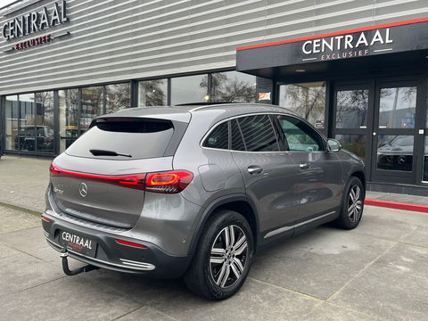 Mercedes-Benz EQA 250 Luxury Line 67 kWh|Pano|BTW|Camera|Keyless|Ambient Light|Stoelverwarming|NL-Auto|190PK
