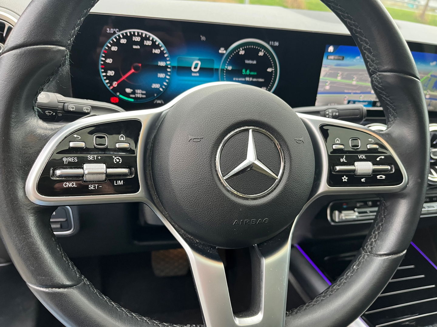 Mercedes-Benz EQA 250 Luxury Line 67 kWh|Pano|BTW|Camera|Keyless|Ambient Light|Stoelverwarming|NL-Auto|190PK