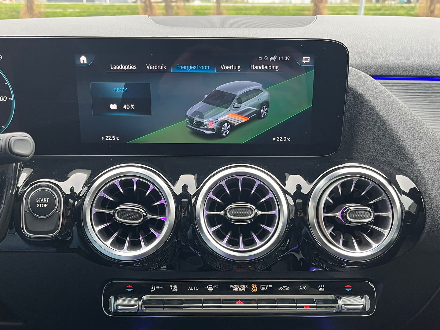 Mercedes-Benz EQA 250 Luxury Line 67 kWh|Pano|BTW|Camera|Keyless|Ambient Light|Stoelverwarming|NL-Auto|190PK