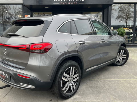 Mercedes-Benz EQA 250 Luxury Line 67 kWh|Pano|BTW|Camera|Keyless|Ambient Light|Stoelverwarming|NL-Auto|190PK