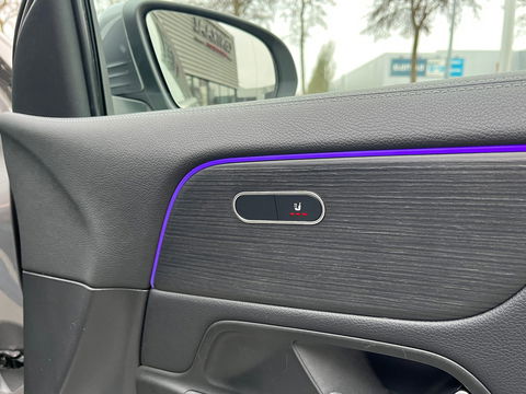 Mercedes-Benz EQA 250 Luxury Line 67 kWh|Pano|BTW|Camera|Keyless|Ambient Light|Stoelverwarming|NL-Auto|190PK