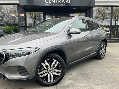 Mercedes-Benz EQA 250 Luxury Line 67 kWh|Pano|BTW|Camera|Keyless|Ambient Light|Stoelverwarming|NL-Auto|190PK