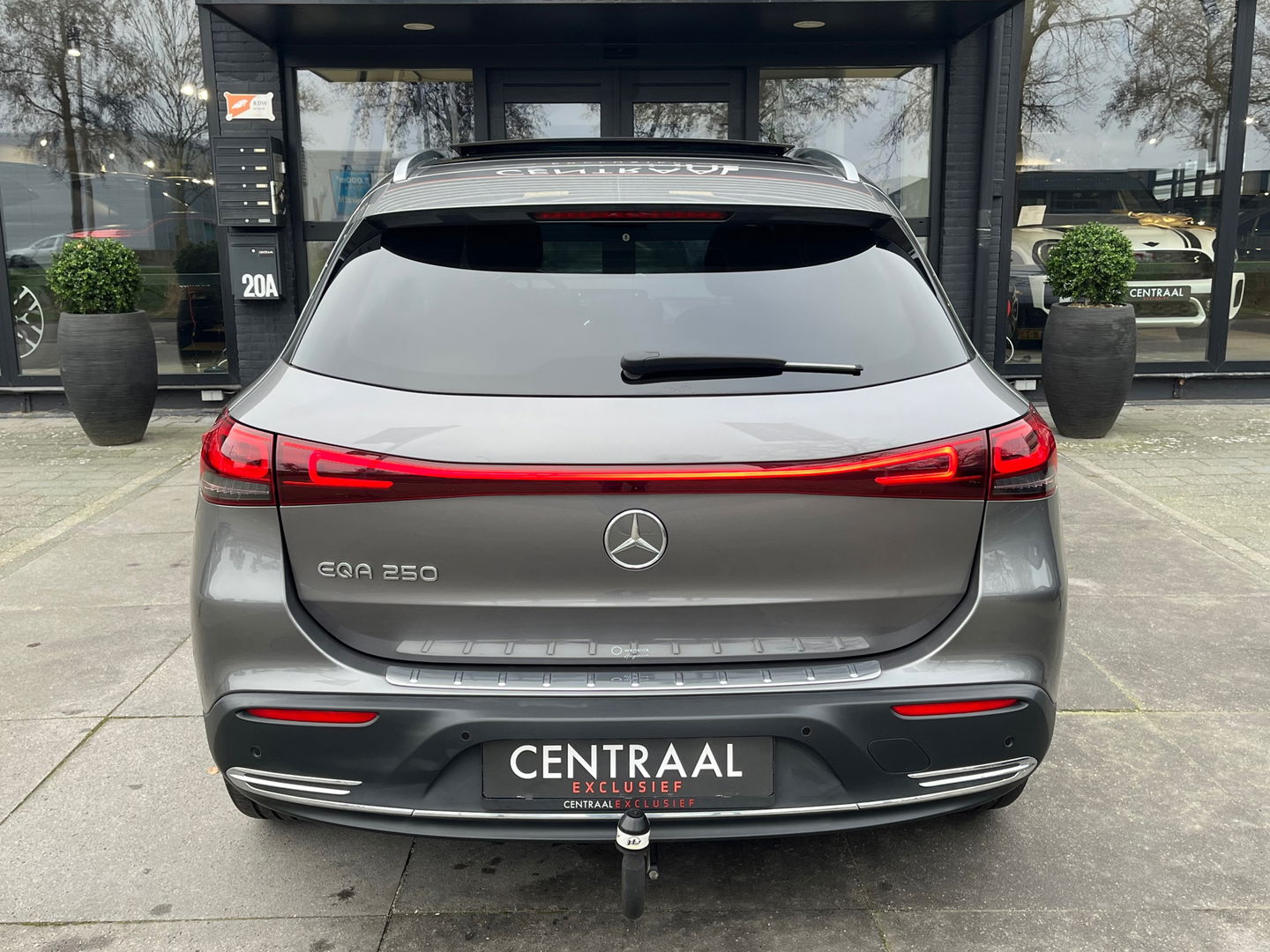 Mercedes-Benz EQA 250 Luxury Line 67 kWh|Pano|BTW|Camera|Keyless|Ambient Light|Stoelverwarming|NL-Auto|190PK