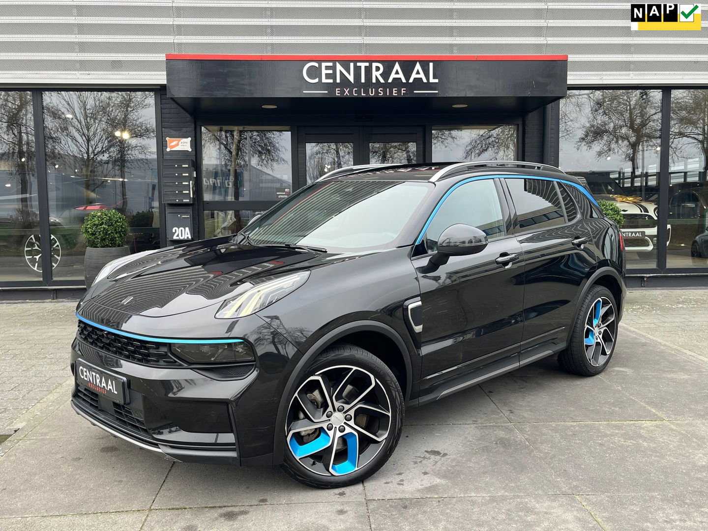 Lynk & Co 01 1.5|Zwarte Hemel|Pano|BTW|Infinity|Memory|360Camera|ACC|Keyless|Carplay|Stoelverwarming|Facelift|NL-Auto