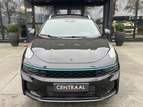 Lynk & Co 01 1.5|Zwarte Hemel|Pano|BTW|Infinity|Memory|360Camera|ACC|Keyless|Carplay|Stoelverwarming|Facelift|NL-Auto