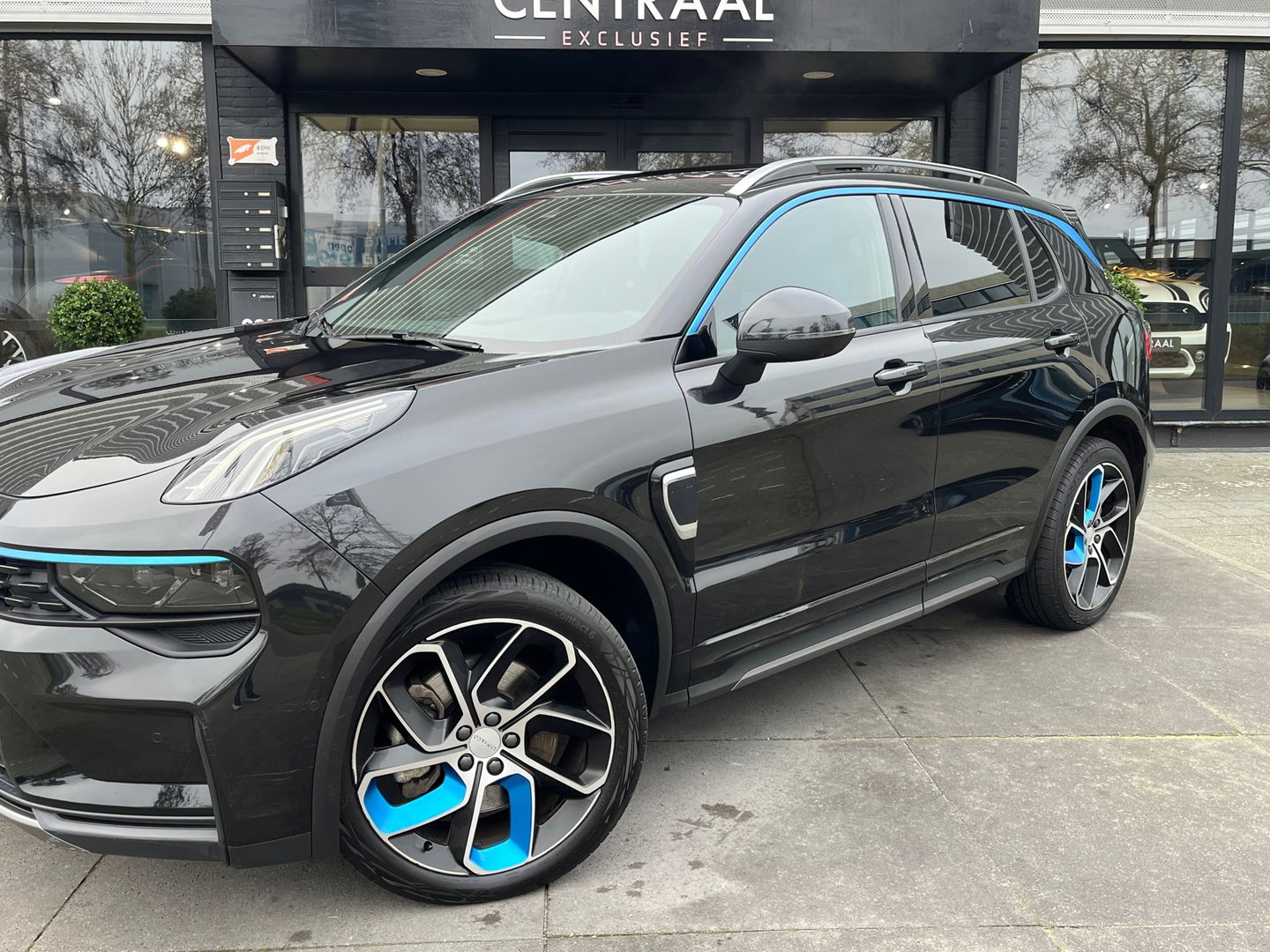 Lynk & Co 01 1.5|Zwarte Hemel|Pano|BTW|Infinity|Memory|360Camera|ACC|Keyless|Carplay|Stoelverwarming|Facelift|NL-Auto