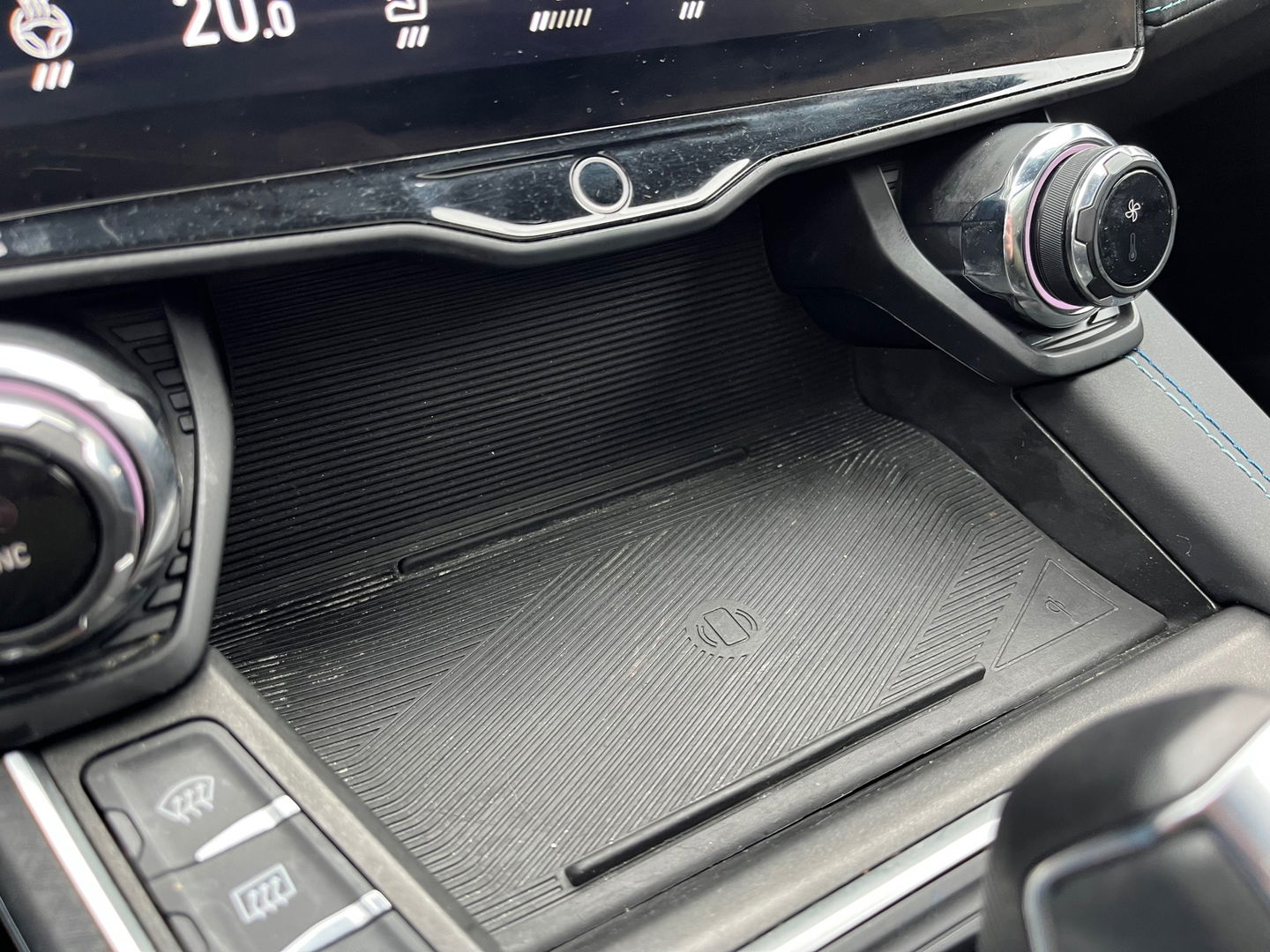 Lynk & Co 01 1.5|Zwarte Hemel|Pano|BTW|Infinity|Memory|360Camera|ACC|Keyless|Carplay|Stoelverwarming|Facelift|NL-Auto